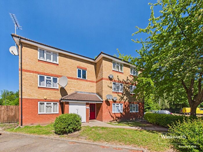 1 Bedroom Flat For Sale In Cambridge Close, London, NW10