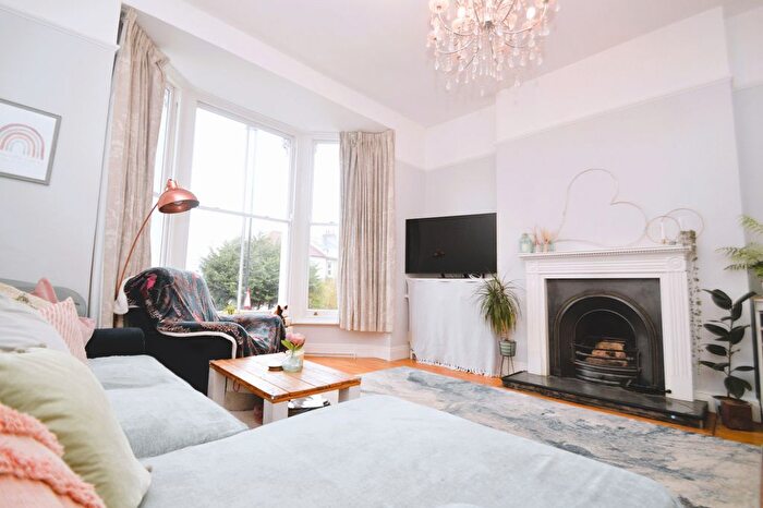 2 Bedroom Flat To Rent In Herbert Road, London, SE18