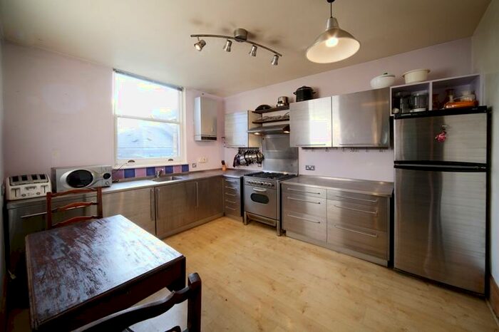 3 Bedroom Flat To Rent In Prince Of Wales Road, Kentish Town, NW5