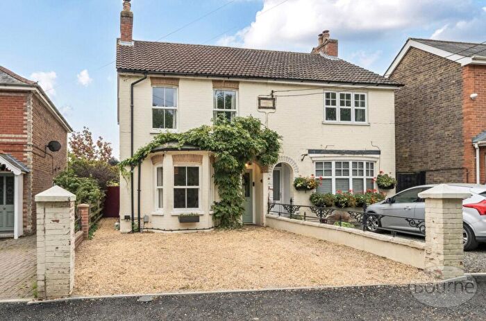 3 Bedroom Semi-Detached House For Sale In Ash Green Road, Ash Green, Surrey, GU12