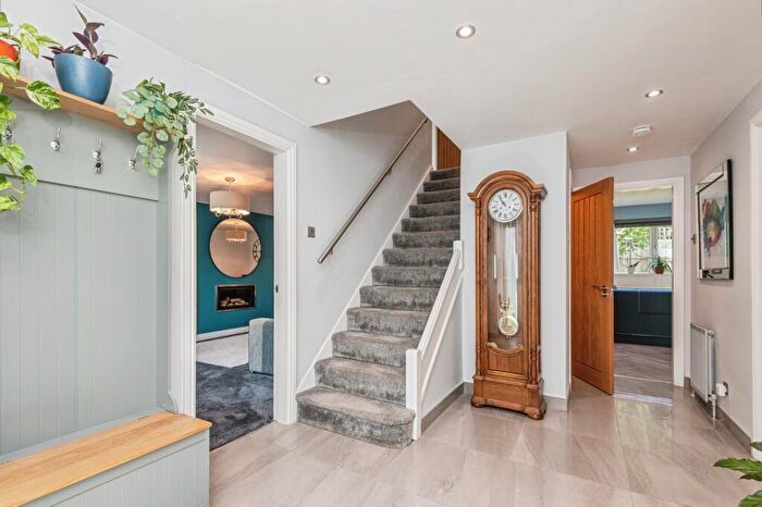 5 Bedroom Detached House For Sale In Bradfield Close, Woodland Glade, Bradley, Huddersfield, West Yorkshire, HD2