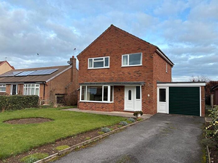 3 Bedroom Detached House For Sale In Willow Road, Northallerton, DL7