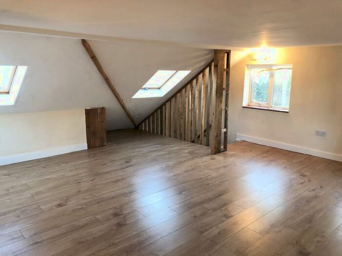 Studio To Rent In Kings Road, London Colney, St. Albans, AL2
