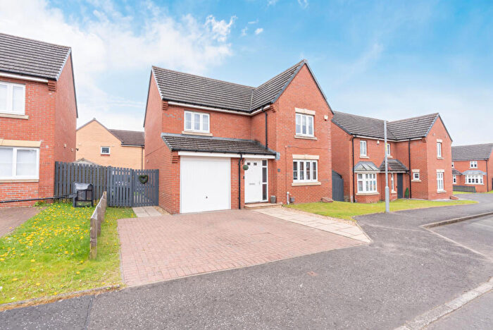 4 Bedroom Detached House For Sale In Sundrum Court, Airdrie, ML6
