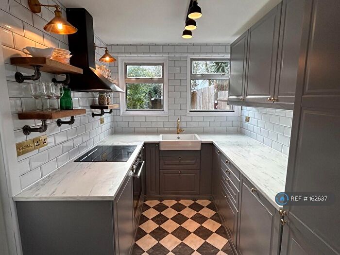 2 Bedroom Terraced House To Rent In Swingate Lane, London, SE18