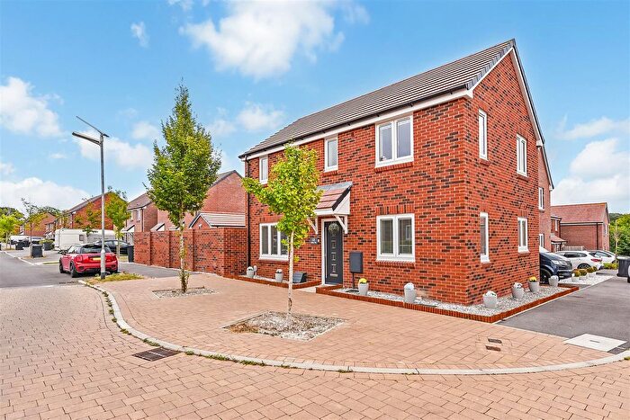 3 Bedroom Detached House For Sale In Jockey Way, Andover, SP11
