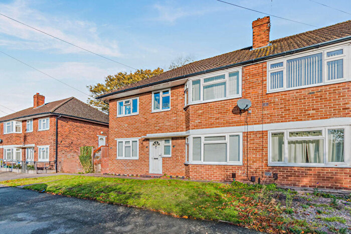 2 Bedroom Flat For Sale In Chestnut Avenue, Tamworth, B79