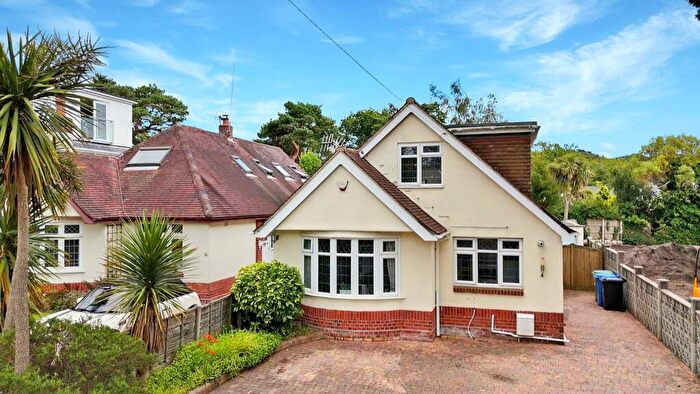 3 Bedroom Detached Bungalow To Rent In Blake Dene Road, Lilliput, BH14