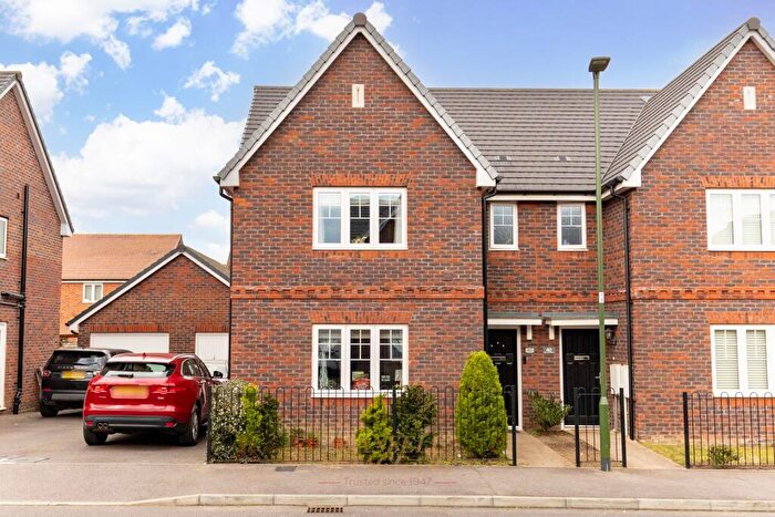 3 Bedroom Semi-Detached House For Sale In Cornwell Avenue, Crawley, RH10