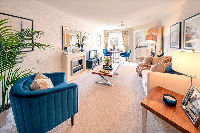 1 Bedroom Bungalow For Sale In Apartment Albert Court, Henley-On-Thames, RG9