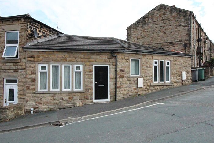 1 Bedroom End Of Terrace House To Rent In Mill Lane, Hanging Heaton, Batley, WF17