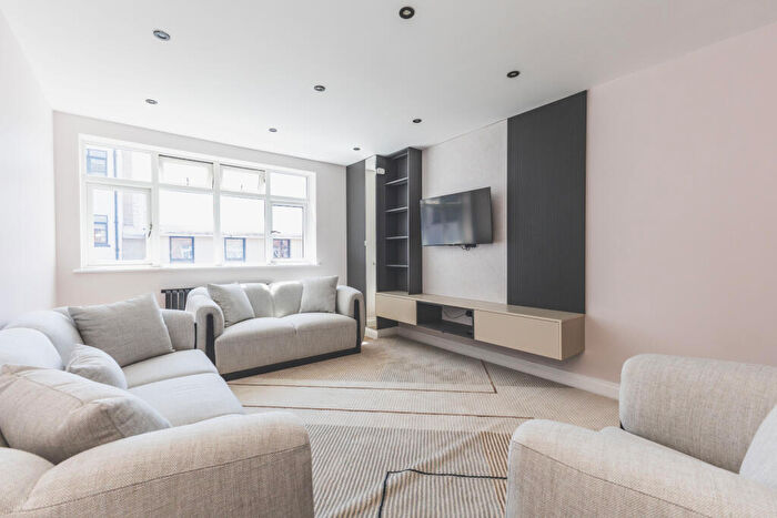 2 Bedroom Flat To Rent In Philpot Street, Whitechapel, E1