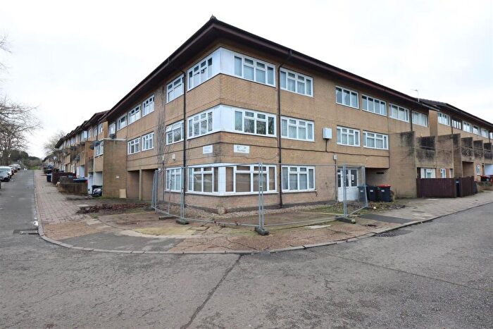1 Bedroom Apartment For Sale In Bramble Avenue, Conniburrow, Milton Keynes, MK14