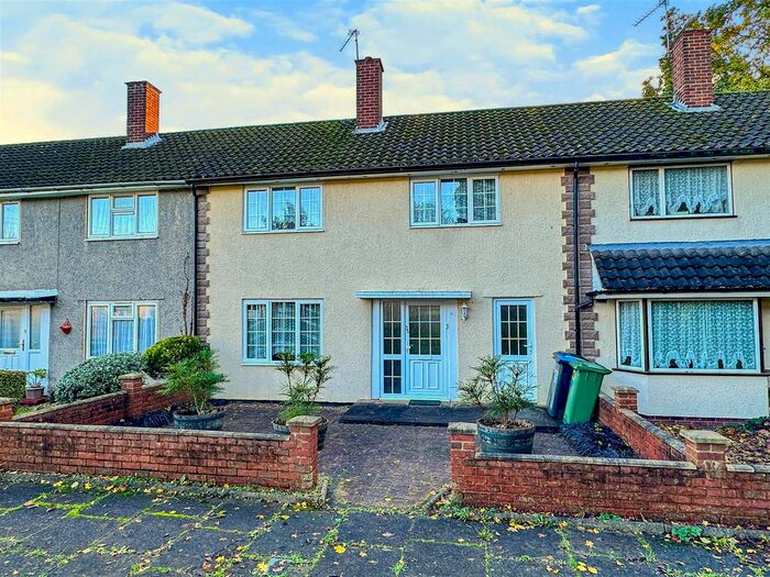 Houses for sale & to rent in HP1 3PU, Whitebroom Road, Chaulden And