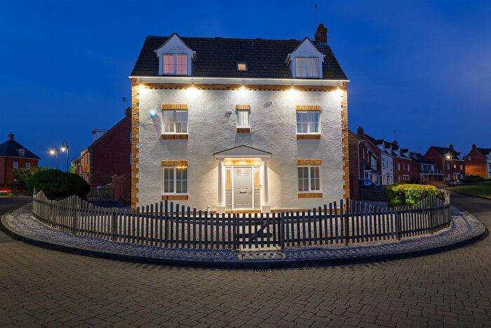 5 Bedroom Detached House For Sale In County Road, Hampton Vale, Peterborough, PE7