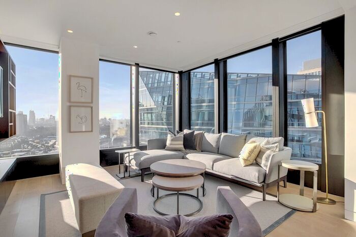 3 Bedroom Flat To Rent In Buckingham Gate, Westminster, SW1E