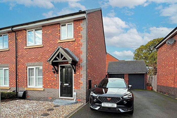 3 Bedroom Semi-Detached House For Sale In Holland Drive, Weir Hill, Shrewsbury, Shropshire, SY2