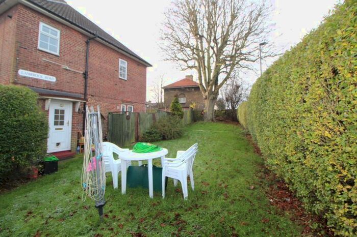 1 Bedroom Flat To Rent In Northover, Downham, Bromley BR1