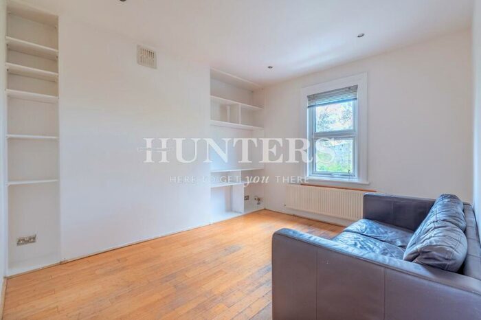 1 Bedroom Flat To Rent In Stoke Newington Common, London, N16