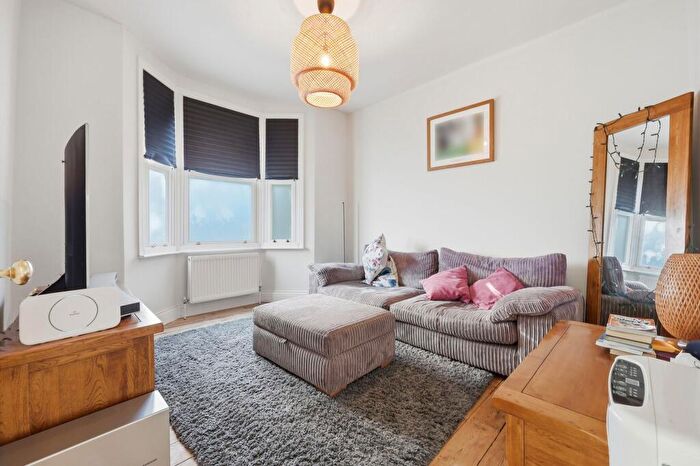 4 Bedroom Terraced House For Sale In Woodlands Road, London, E17