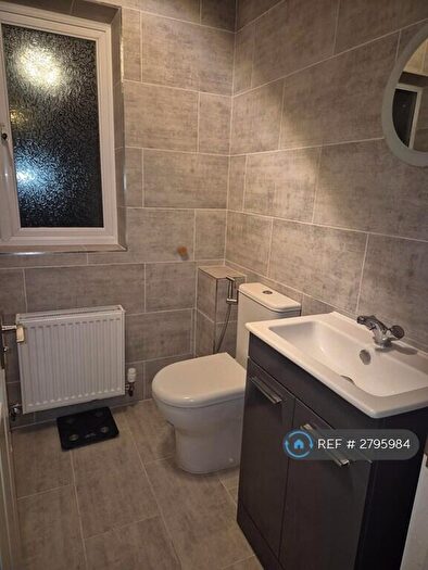 4 Bedroom Detached House To Rent In Sandstone Close, Wokingham, RG41