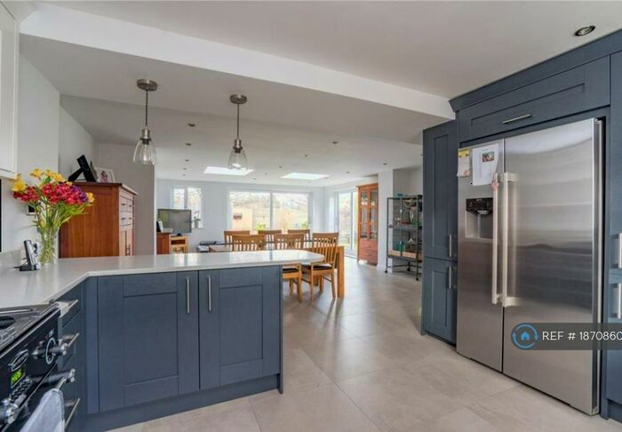 3 Bedroom End Of Terrace House To Rent In Stonedene Close, Forest Row, RH18