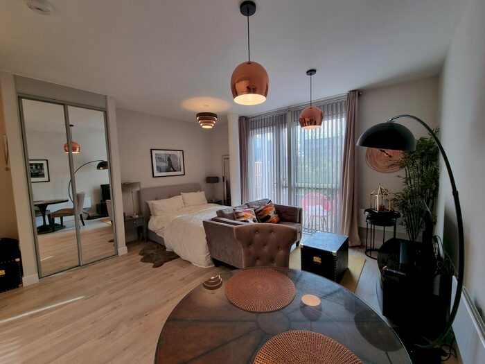 1 Bedroom Flat To Rent In Clivemont Road, Maidenhead SL6