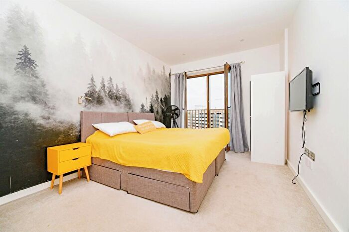 1 Bedroom Apartment For Sale In Grosvenor Road, St. Albans, AL1