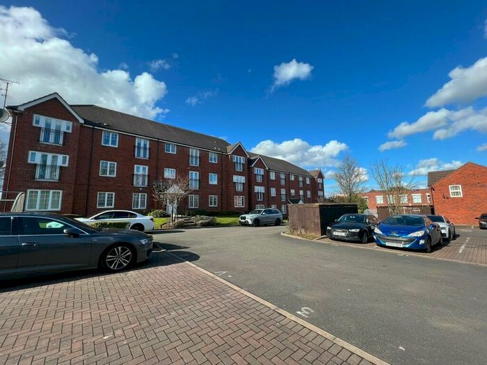 2 Bedroom Apartment To Rent In Bromford Road, Oldbury, West Midlands, B69
