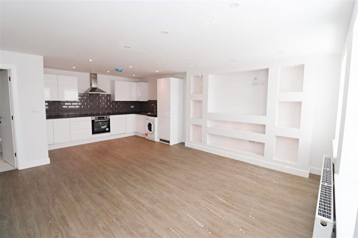 2 Bedroom Flat To Rent In Old Coppice Side, Heanor, DE75