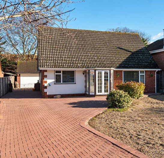 4 Bedroom Detached House For Sale In Moulsford-on-thames, Oxfordshire, OX10