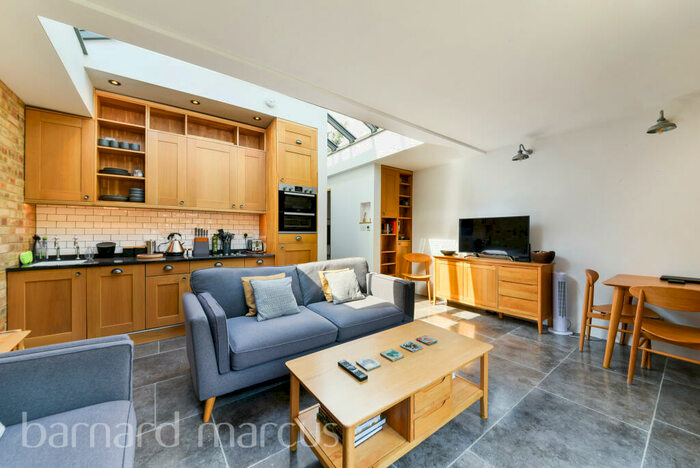 1 Bedroom House To Rent In Muswell Avenue, Muswell Hill, N10