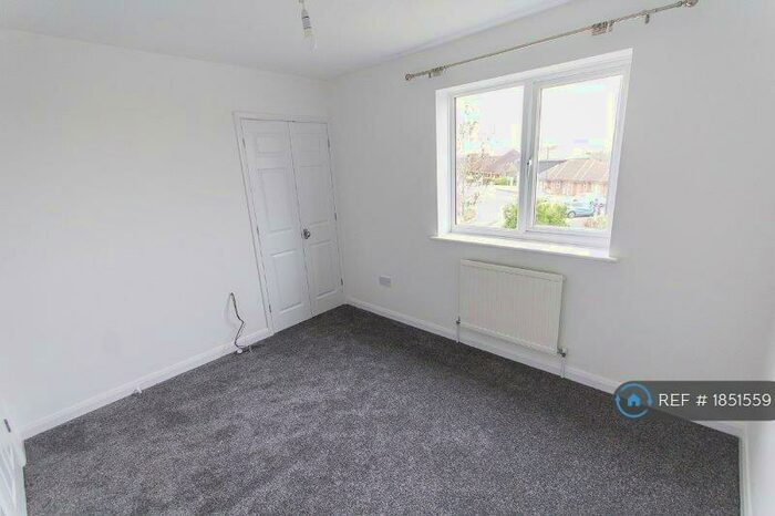 2 Bedroom End Of Terrace House To Rent In Bishops Drive, Oakwood, Derby, DE21