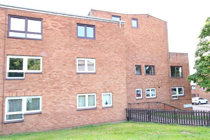 2 Bedroom Flat To Rent In Carmichael Street, Dundee, Angus, DD3
