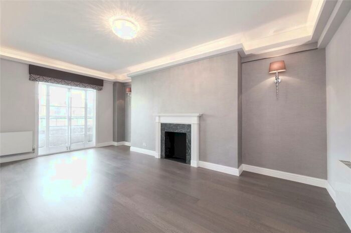 3 Bedroom Flat To Rent In Dorset House, Gloucester Place, St. John's Wood, London, NW1