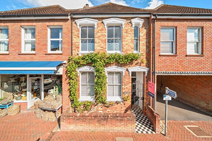 2 Bedroom Terraced House For Sale In High Street, Great Missenden, HP16