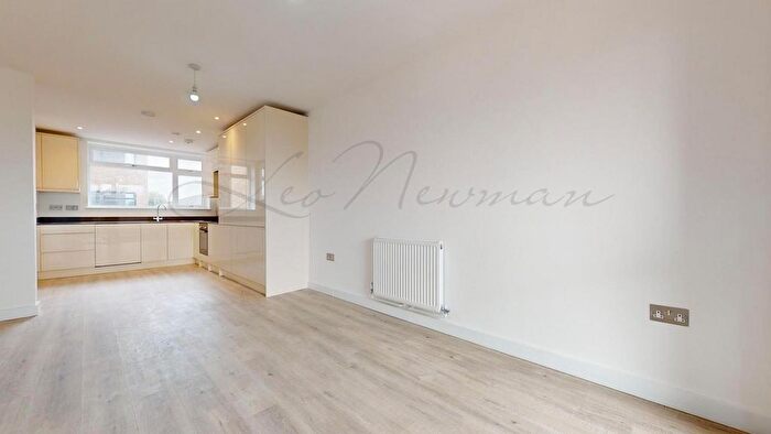 2 Bedroom Flat To Rent In Caroline Street, Limehouse, E1