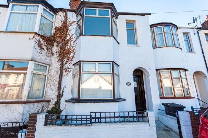3 Bedroom Terraced House To Rent In Fairfax Drive, Westcliff-On-Sea, SS0
