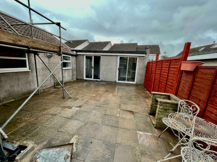 1 Bedroom Flat To Rent In Garden Flat, Alexandra Park, Fishponds, Bristol, BS16