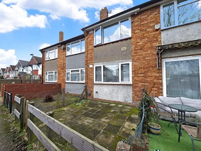 3 Bedroom Detached House To Rent In Hayes, UB3