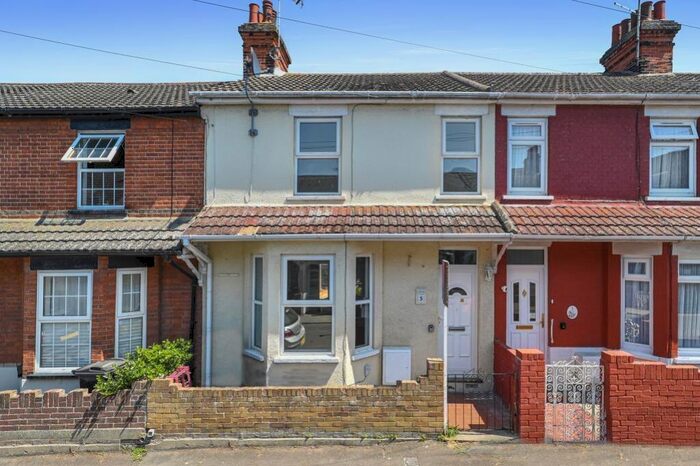 3 Bedroom Terraced House To Rent In Waddesdon Road Dovercourt, CO12