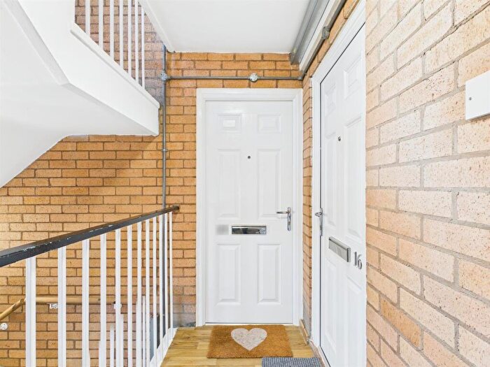 1 Bedroom Flat To Rent In Sandbrook Court, Wirral, CH46
