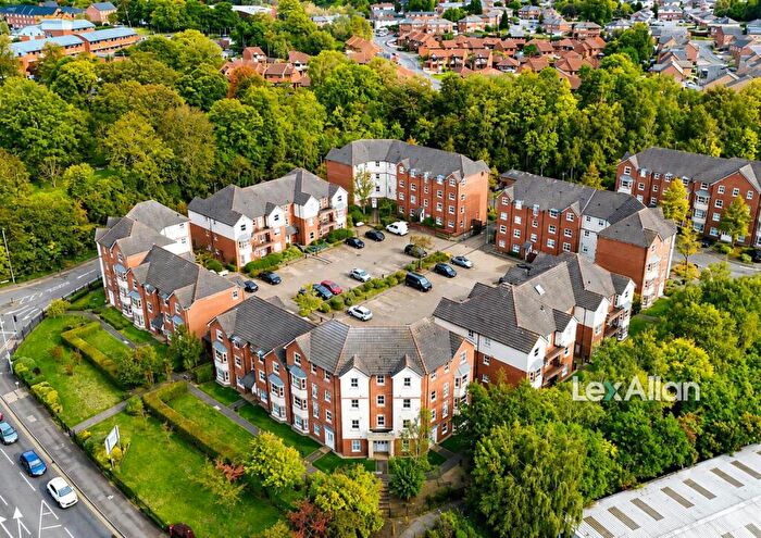 2 Bedroom Apartment For Sale In Trefoil Gardens, Amblecote, Stourbridge, DY8