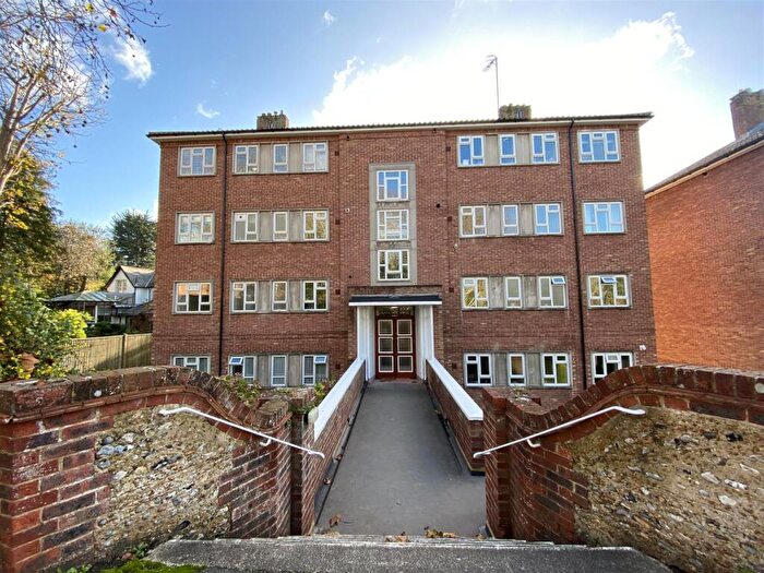 2 Bedroom Flat To Rent In Varndean Road, Brighton, BN1