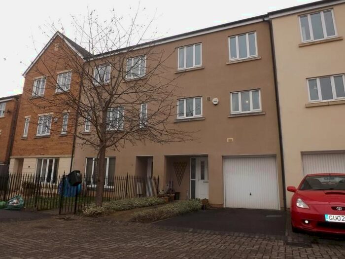 4 Bedroom Town House To Rent In Jekyll Close, Stoke Park, Bristol BS16