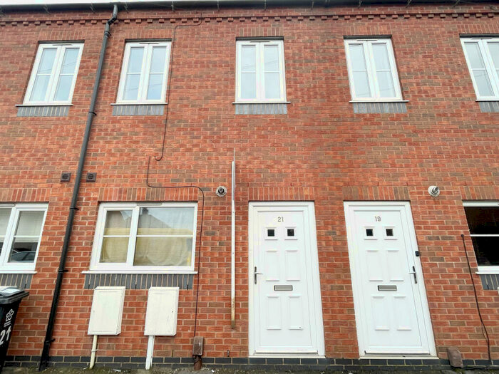 4 Bedroom Terraced House To Rent In Dartford Road, Leicester, LE2