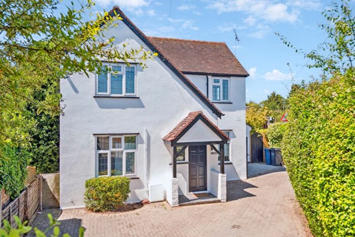 4 Bedroom Detached House For Sale In Nicol Road, Chalfont St Peter, Gerrards Cross, SL9