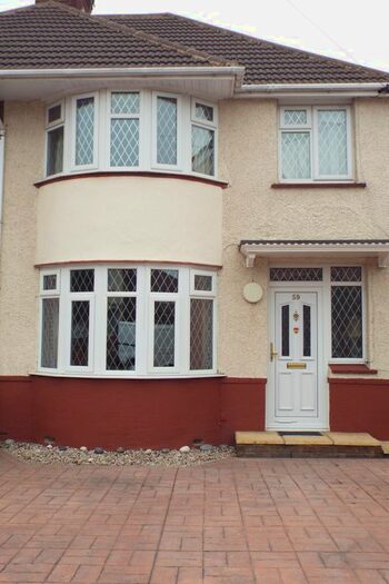 3 Bedroom Semi-Detached House To Rent In Waltham Avenue, Hayes, UB3