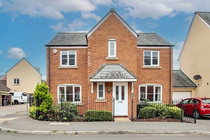 4 Bedroom Detached House To Rent In Sparrow Street, Trowbridge, BA14