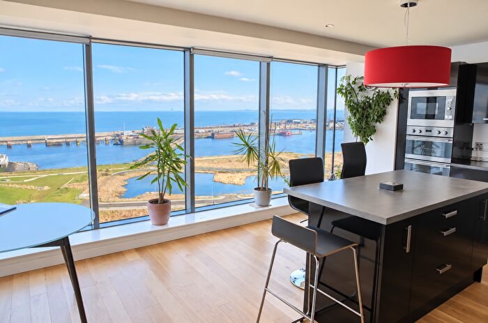 4 Bedroom Flat To Rent In , Western Harbour View, Edinburgh, EH6